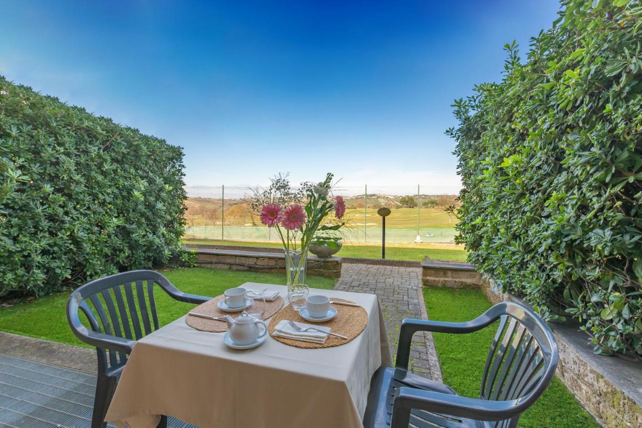 Carpediem Roma Golf Club Marco Simone Екстериор снимка