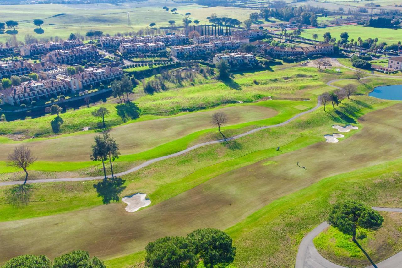 Carpediem Roma Golf Club Marco Simone Екстериор снимка
